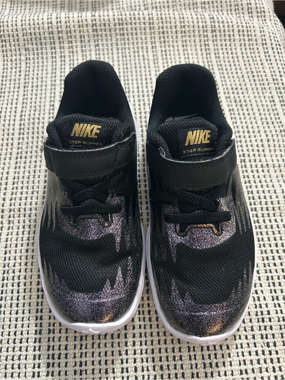 Nike Kids' Black Glitter Star Runner Sneakers with Gold Logo
